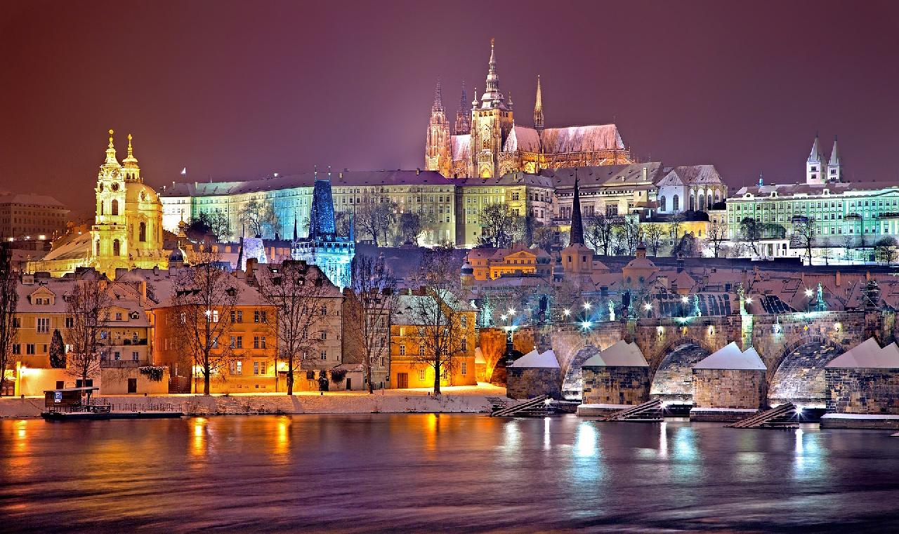 Prága, Karlovy Vary, Brno adventi fényei