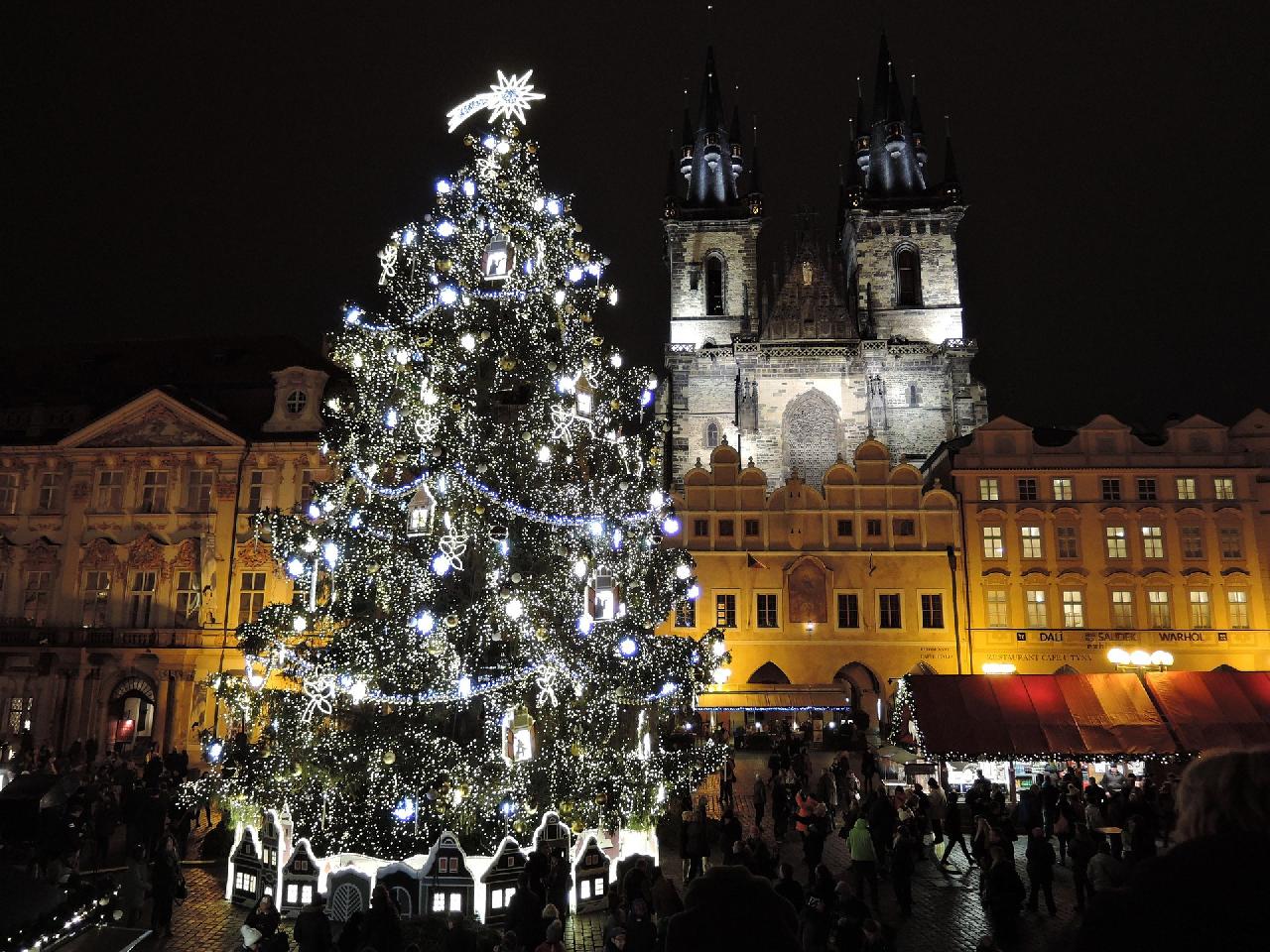 Prága, Karlovy Vary, Brno adventi fényei