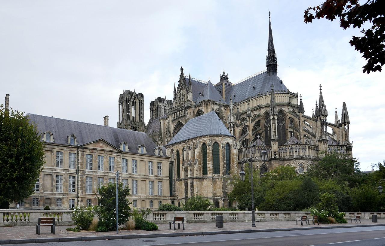 Párizs, Versailles és a Loire-völgye